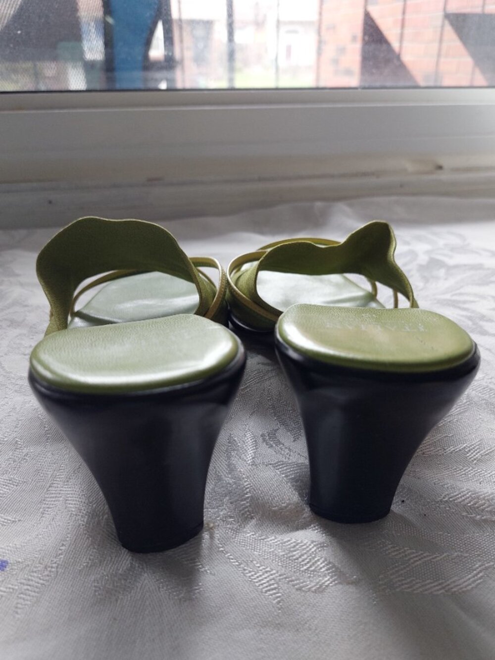 Italian Shoemakers Women's Size 10 Green Satin Mules Made In Italy - Picture 3 of 8
